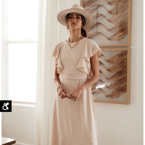 Ruffled sleeve Maxi dress in Beige - Picture 3 of 5